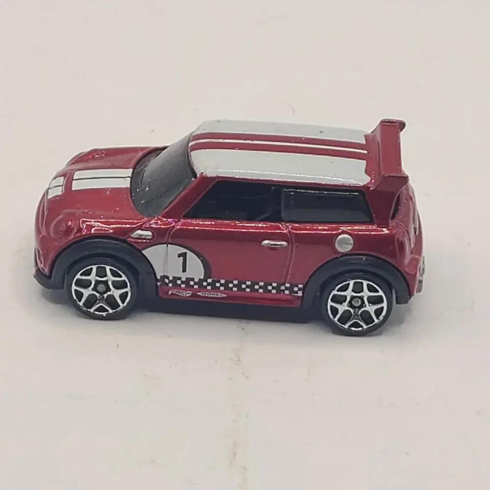 Hot Wheels 2011 New Models #30/50 MINI CHALLENGE Red w/Chrome 5Y Spoke Wheels